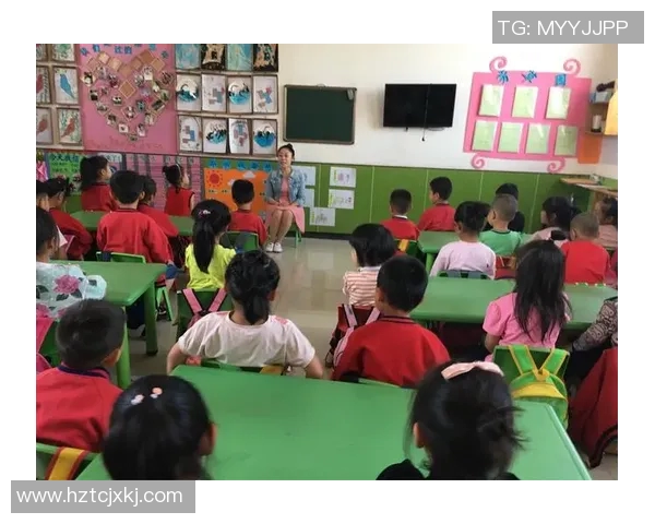 足球场上的璀璨星光：许多足球明星的精彩瞬间与背后故事